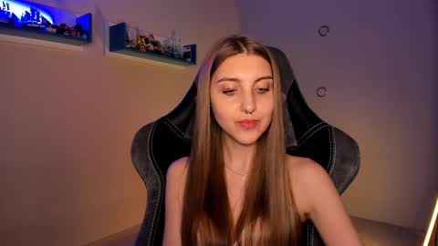 Snapshot of cassiablade1 chatting on January 15, 10:24 pm Seductress Cassia FINDOM AND SADISM NO NUDE online show from January 15, 10:24 pm