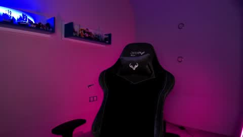 Snapshot of cassiablade1 chatting on January 18, 7:37 pm Seductress Cassia FINDOM AND SADISM NO NUDE online show from January 18, 7:37 pm