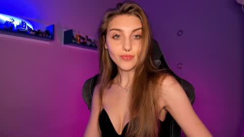 Snapshot of cassiablade1 chatting on January 22, 9:54 pm Seductress Cassia FINDOM AND SADISM NO NUDE online show from January 22, 9:54 pm