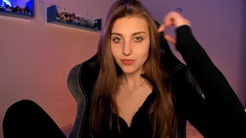 Snapshot of cassiablade1 chatting on January 28, 7:10 pm Seductress Cassia FINDOM AND SADISM NO NUDE online show from January 28, 7:10 pm