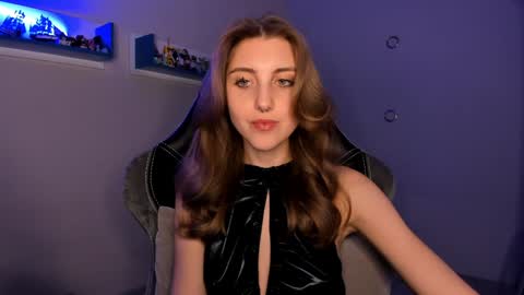 Snapshot of cassiablade1 chatting on February 7, 7:49 pm Seductress Cassia FINDOM AND SADISM NO NUDE online show from February 7, 7:49 pm