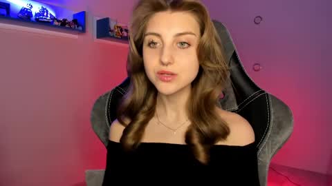 Snapshot of cassiablade1 chatting on March 1, 7:15 pm Seductress Cassia FINDOM AND SADISM NO NUDE online show from March 1, 7:15 pm