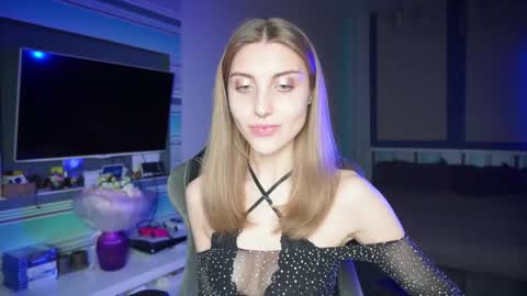 Snapshot of cassiablade1 chatting on September 9, 7:24 pm Seductress Cassia FINDOM AND SADISM NO NUDE online show from September 9, 7:24 pm