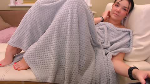 Snapshot of cassidy_one chatting on February 9, 1:22 am Anna online show from February 9, 1:22 am