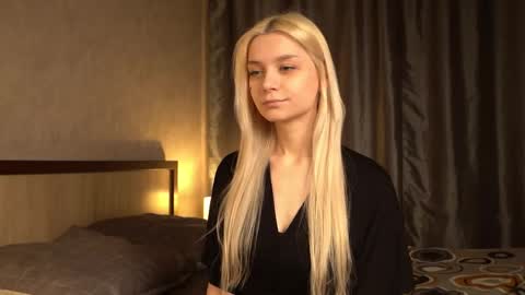 Cassie online show from February 18, 2:27 pm