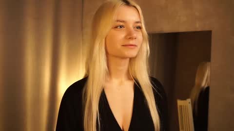 Cassie online show from March 7, 3:07 pm