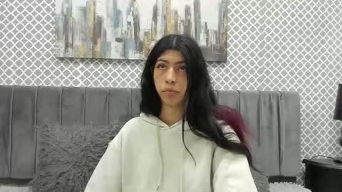 cassie_bloom online show from October 18, 4:15 am