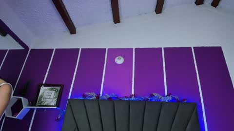 Cassie Jones online show from February 2, 3:21 am