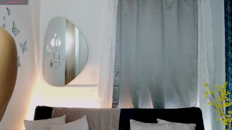 Susana independent model online show from February 1, 11:10 am