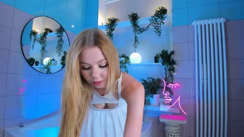 Hello my name is Cassie and my friend Nilo is also here online show from January 21, 9:46 am