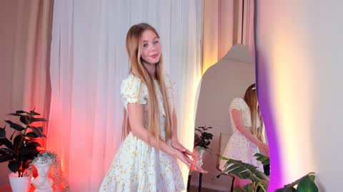 Hello my name is Cassie and my friend Nilo is also here online show from February 7, 9:37 am