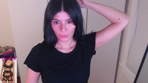 Snapshot of cassiealvarez chatting on October 1, 3:56 am cassiealvarez online show from October 1, 3:56 am