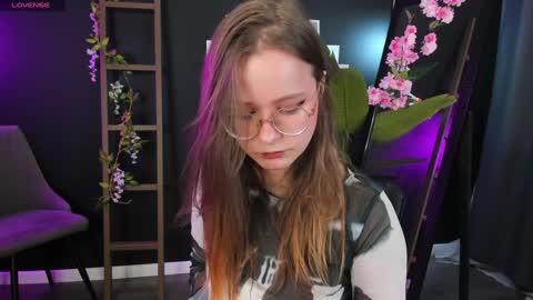 assie online show from January 10, 8:59 pm