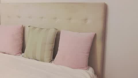 CassieHilton online show from November 14, 8:07 pm