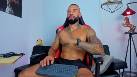 Matheo Brown online show from February 12, 11:30 pm