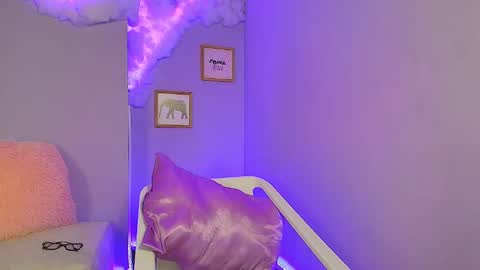 Snapshot of cat_nasty chatting on October 15, 9:37 pm cat_nasty online show from October 15, 9:37 pm