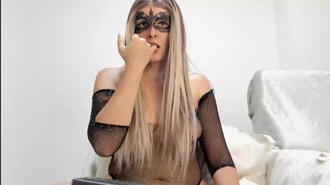 Catalina online show from January 20, 8:40 pm