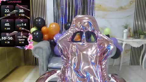 Catalina  online show from October 30, 1:23 pm