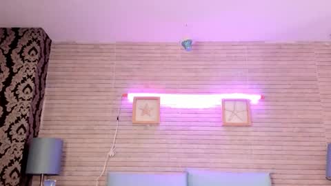 CatalinnaThompson online show from January 17, 11:59 am