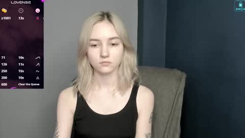 Sam online show from December 5, 9:51 am