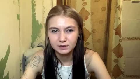 Lola online show from October 29, 10:22 pm