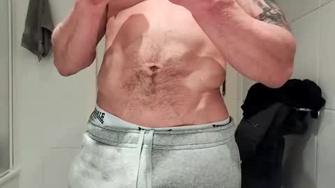 Snapshot of catkot912 chatting on February 18, 12:59 am catkot912 online show from February 18, 12:59 am