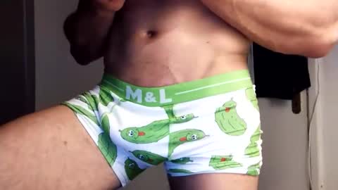 Snapshot of catkot912 chatting on December 17, 9:10 pm catkot912 online show from December 17, 9:10 pm