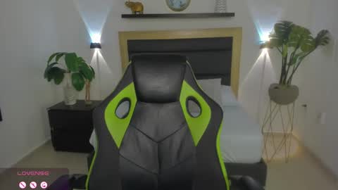 Juliana online show from December 30, 3:03 am