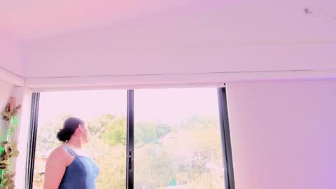 Catleya  online show from November 19, 8:20 pm