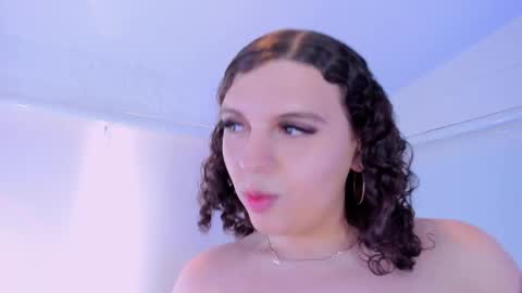 Catleya  online show from December 1, 8:03 pm