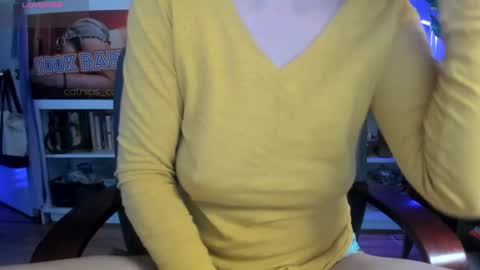 some call me djcatnips some call me CC but i love it when you call me miss catnips  online show from December 19, 2:35 pm