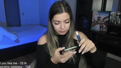 Snapshot of catrinaeuphorina chatting on December 27, 8:07 pm Catrina or just Cat online show from December 27, 8:07 pm