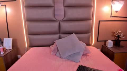 caylincollins online show from February 27, 6:18 am