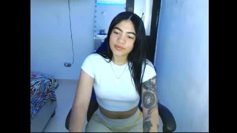 Caylinn online show from November 23, 1:22 pm