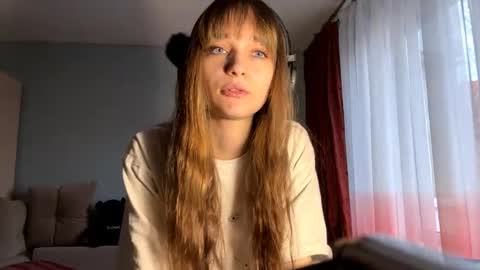 Lily online show from November 20, 12:16 pm