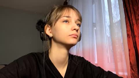 Lily online show from November 21, 12:04 pm