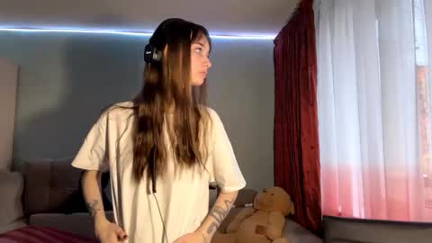 Lily online show from November 23, 12:16 pm