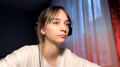 Lily online show from November 27, 11:56 am