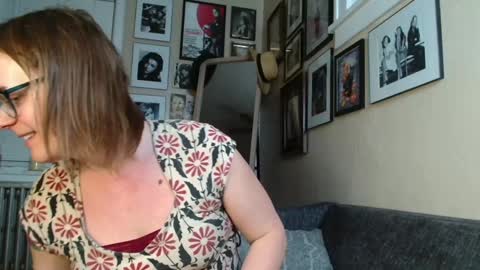 Cecily Saint Claire online show from December 28, 1:38 pm