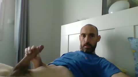 cedric223 online show from December 18, 1:45 pm