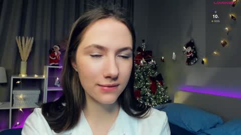 Josie Manesi online show from January 25, 7:18 pm