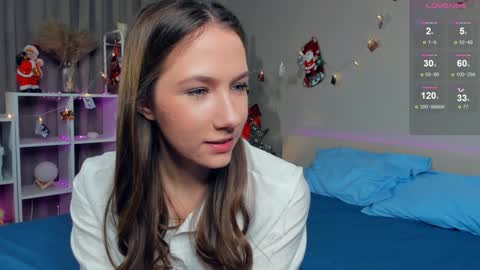 Josie Manesi online show from January 26, 7:20 pm