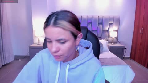 celestee_rain online show from September 14, 8:35 am