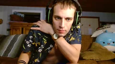 cguffey2284 online show from December 29, 10:03 pm