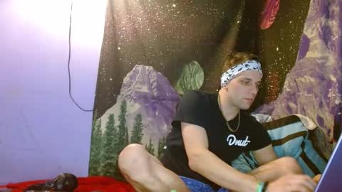 cguffey2284 online show from January 3, 2:21 am