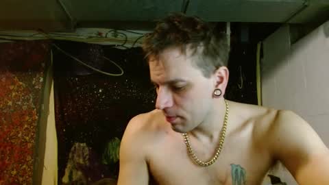 cguffey2284 online show from January 25, 4:13 pm