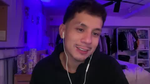 Kpapi online show from October 6, 3:15 am