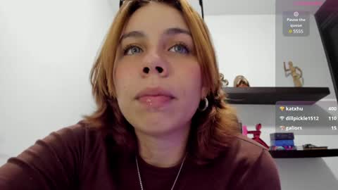 Snapshot of chabela_ chatting on December 16, 3:51 am Isa online show from December 16, 3:51 am