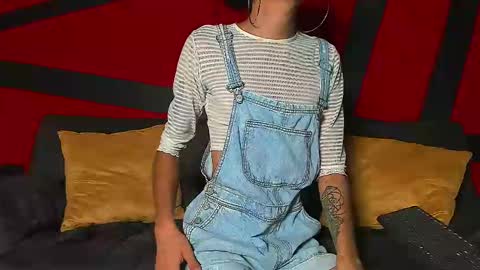 Snapshot of chaminelan chatting on December 23, 6:27 pm chaminelan online show from December 23, 6:27 pm