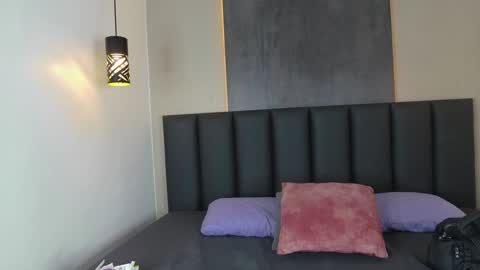 C H A N E L online show from January 30, 8:42 pm